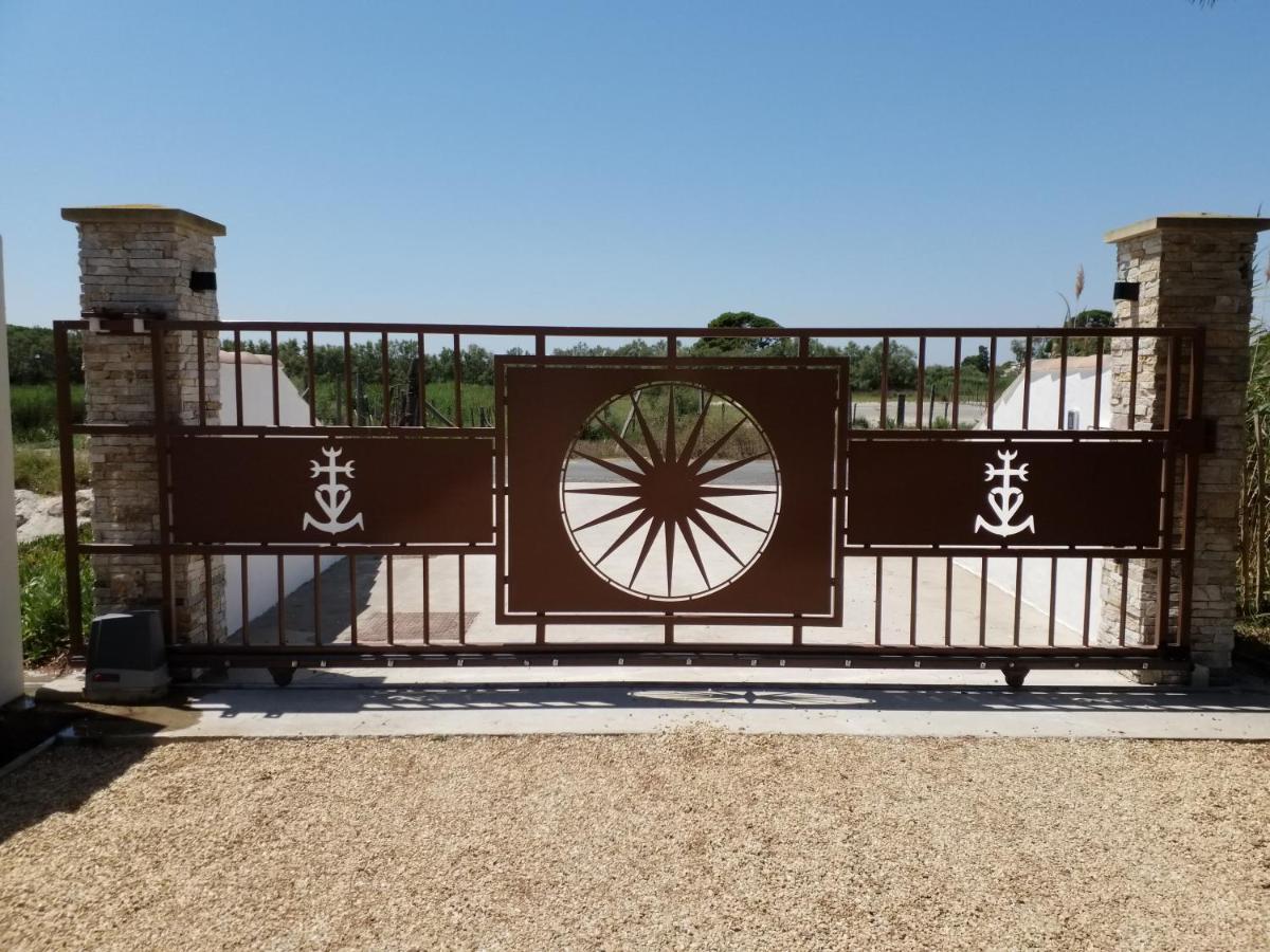 Domaine Du Soleil Couchant Saintes-Maries-de-la-Mer Exterior photo